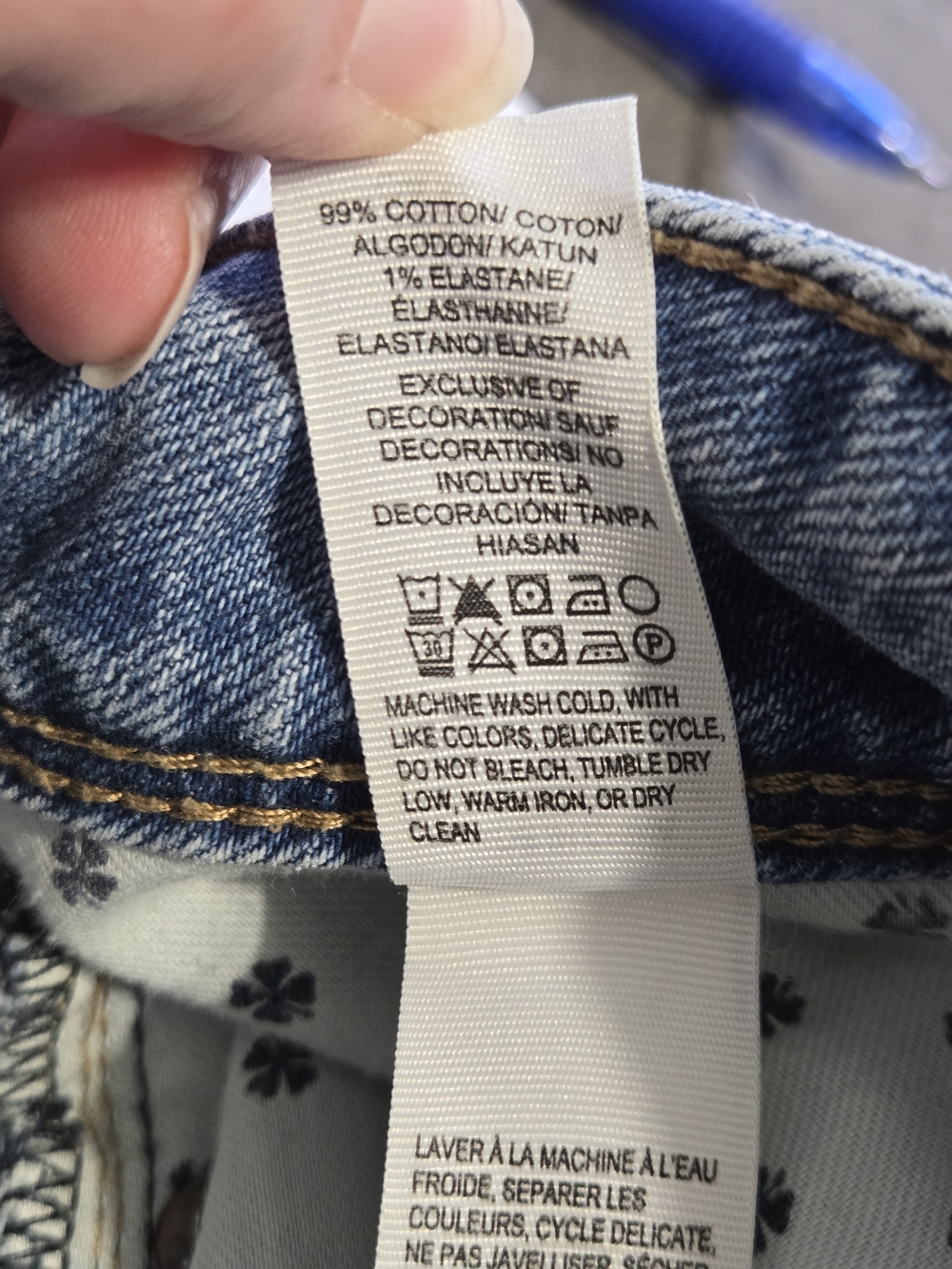 Lucky Brand Georgia Shorts Size 14 Blue Denim Star Distressed Stretch Mid Rise - Picture 9 of 9